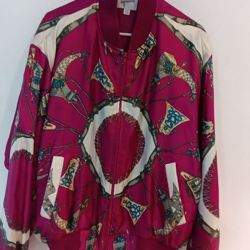 Stylish Women's Patterned Jacket - image 2